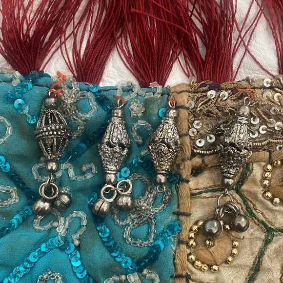 Ditmo White Leather Embroidered Tassel Fringe Shoulder Bag - Picture 4 of 15